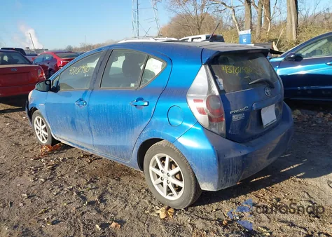 2012 Toyota Prius C Four z USA, uszkodzony, nr VIN JTDKDTB30C1015652